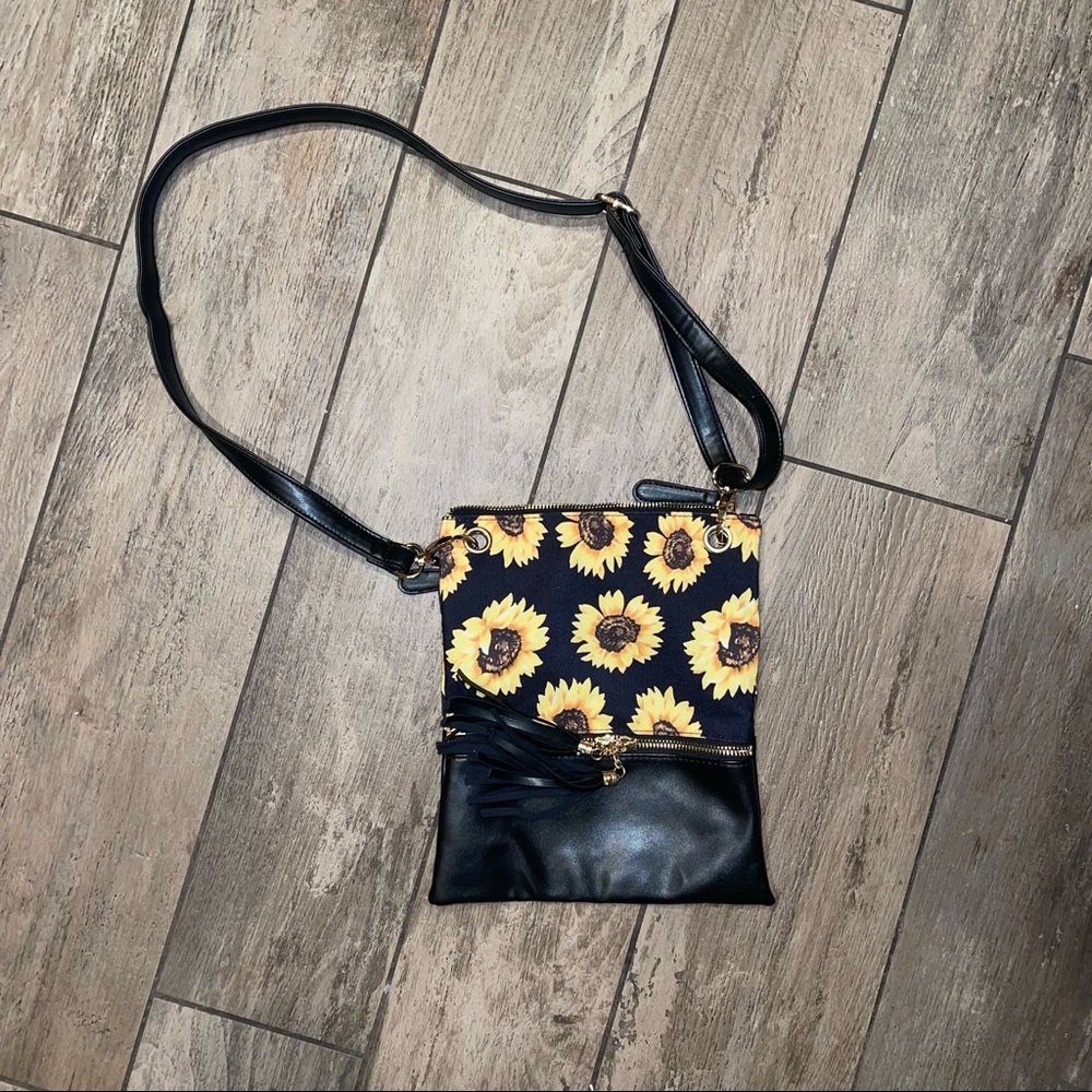 Sunflower Purse - Picture 2 of 4
